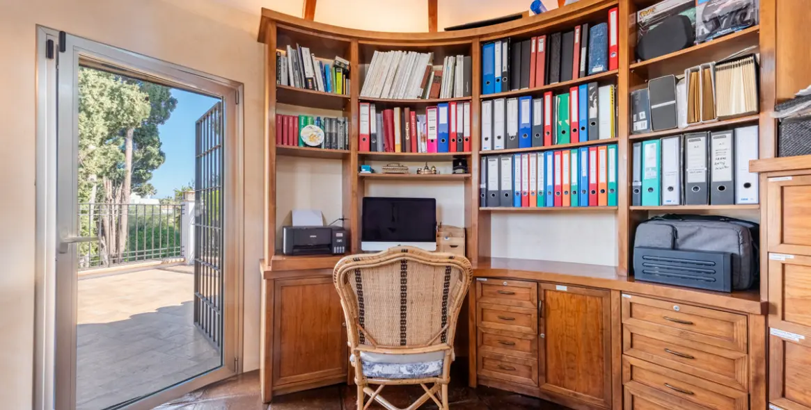 Venta de villa independiente en San Pedro de Alcántara 11