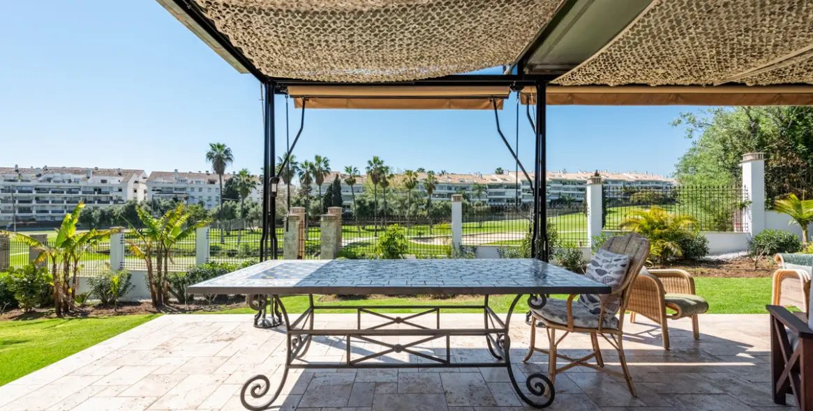 Venta de villa independiente en San Pedro de Alcántara 14