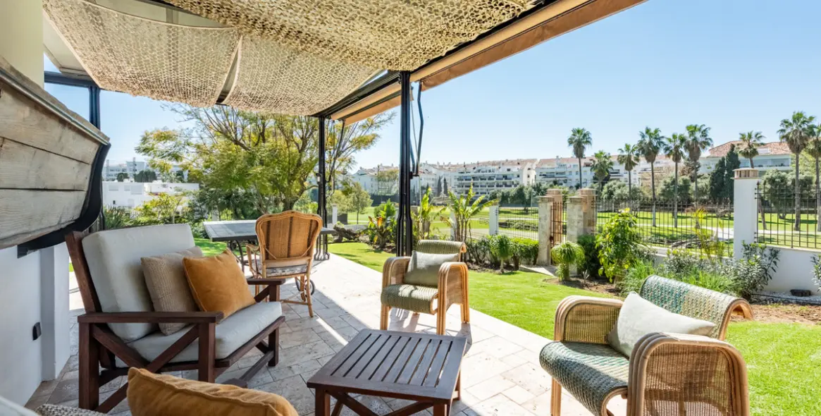 Venta de villa independiente en San Pedro de Alcántara 16