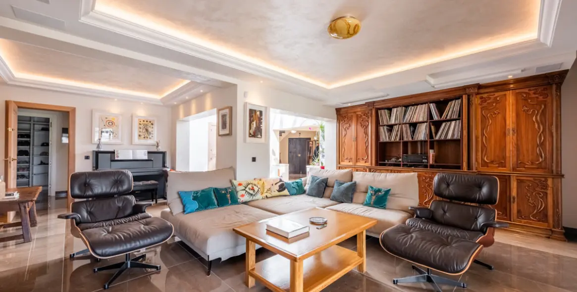 Venta de villa independiente en San Pedro de Alcántara 26