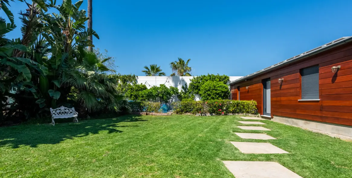 Venta de villa independiente en San Pedro de Alcántara 40