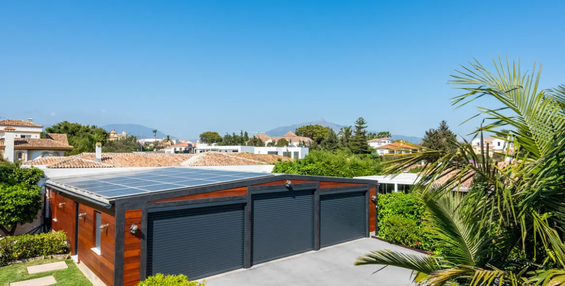 Venta de villa independiente en San Pedro de Alcántara 42