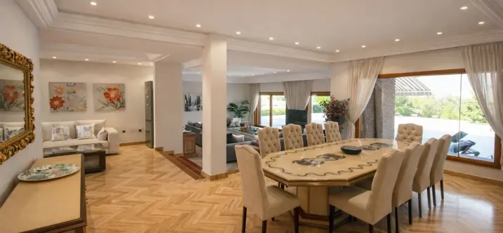 Venta de villa independiente en Puerto Banús 2