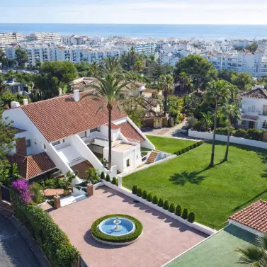 Venta de villa independiente en Puerto Banús