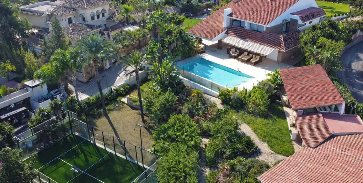 Venta de villa independiente en Puerto Banús 8