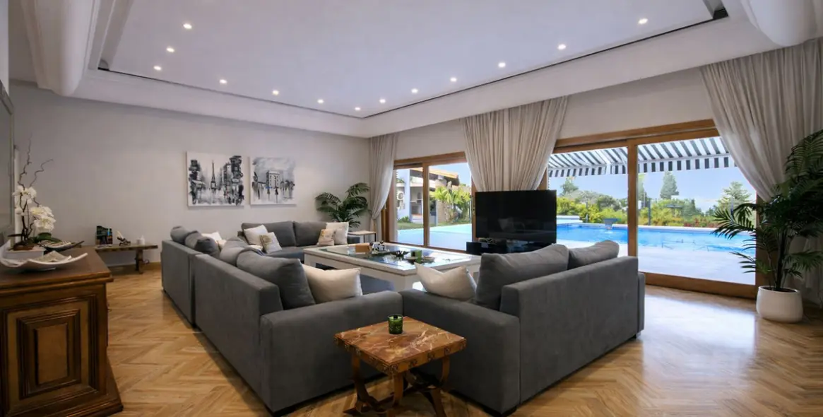 Venta de villa independiente en Puerto Banús 10