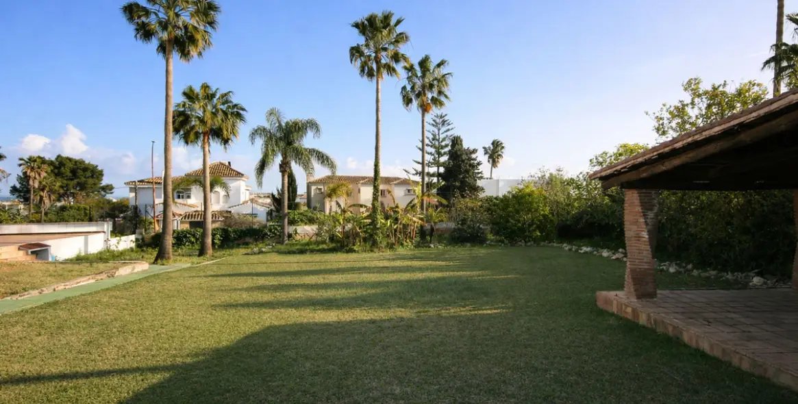 Venta de villa independiente en Puerto Banús 30