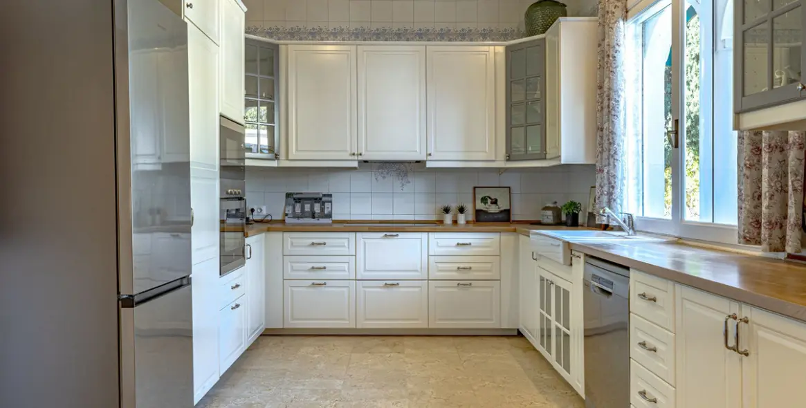 Долгосрочная аренда дома на две семьи в Estepona 19