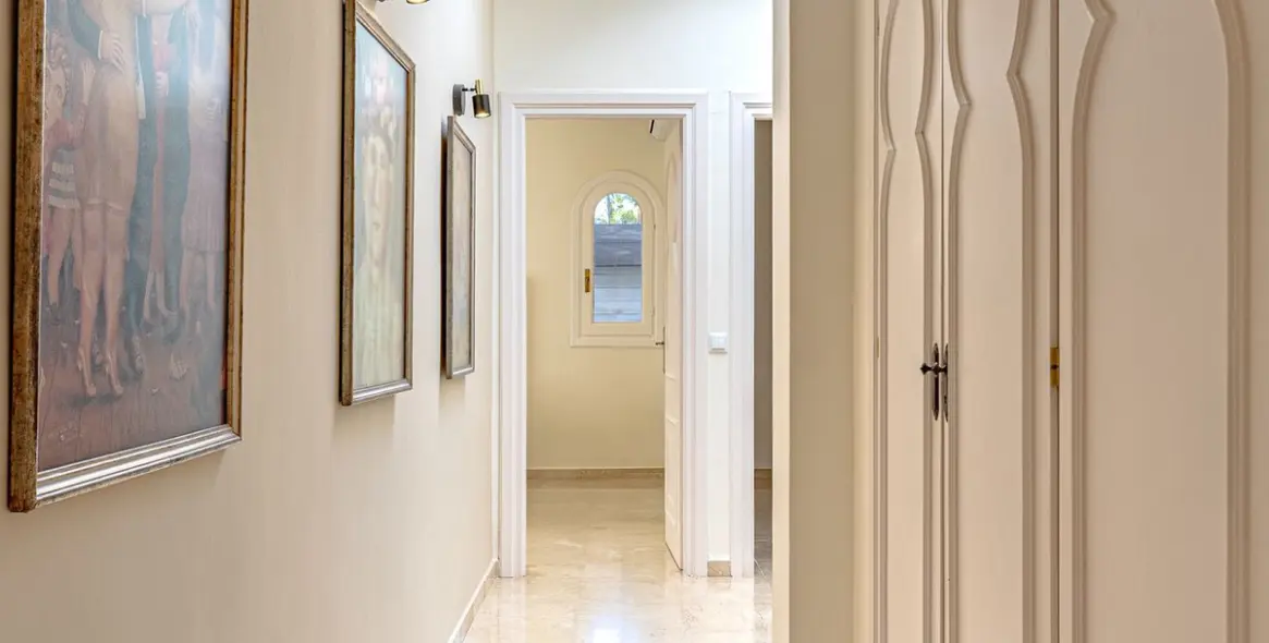 Долгосрочная аренда дома на две семьи в Estepona 24