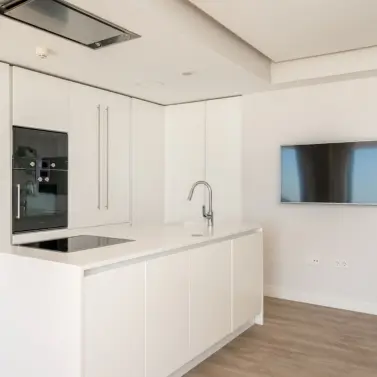 Venta de apartamento en planta media en Estepona