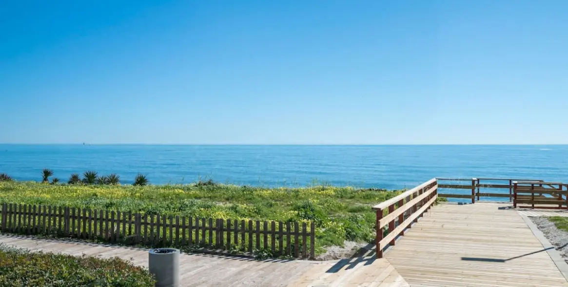 Venta de apartamento en planta media en Estepona 21