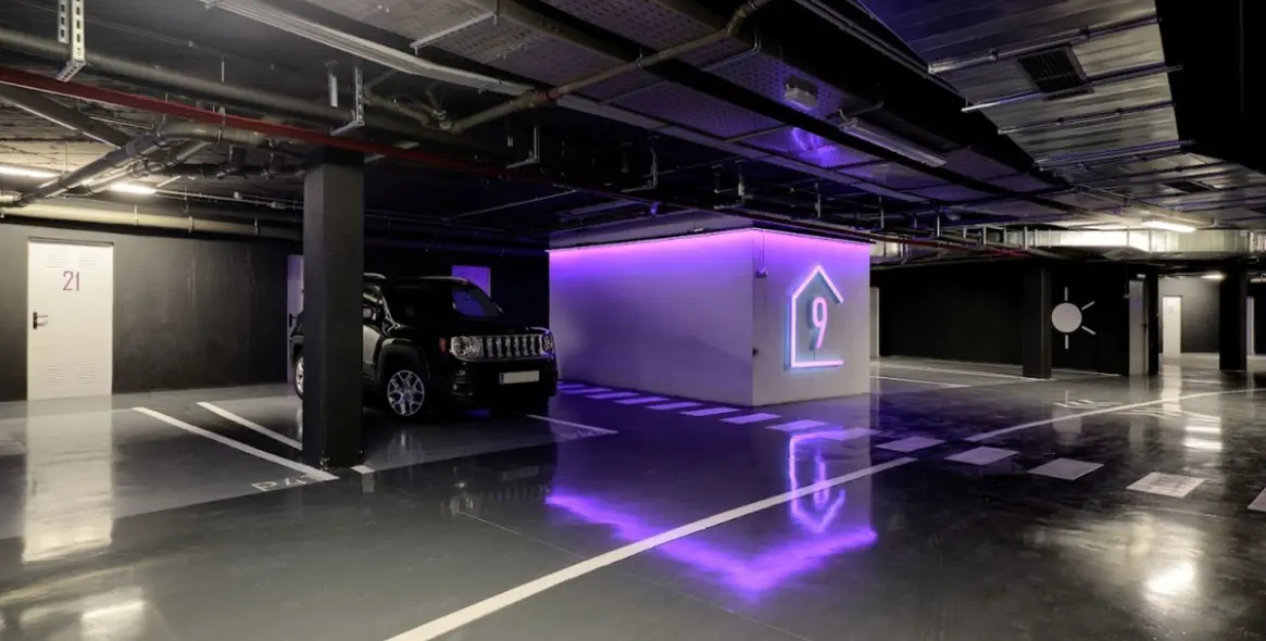 Venta de apartamento en planta media en Estepona 24