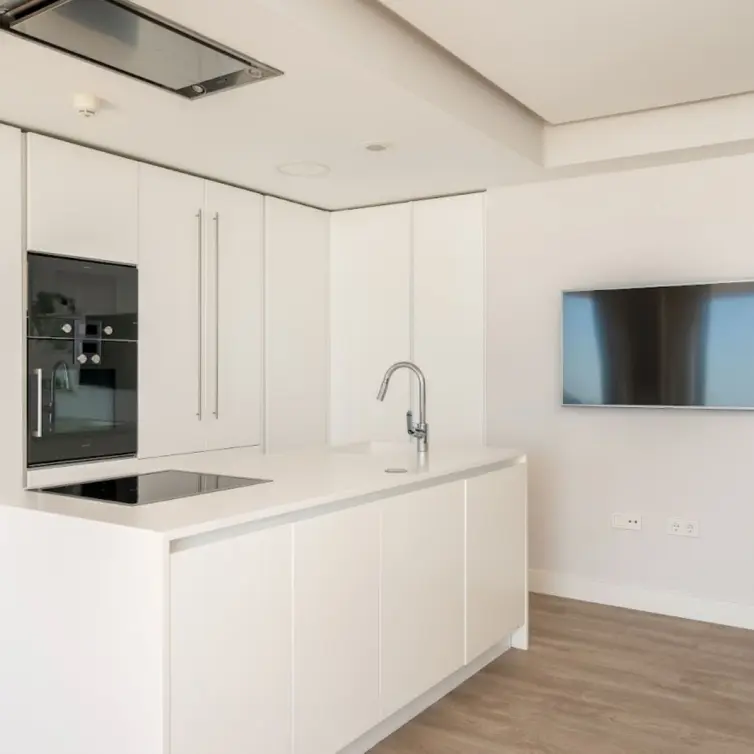 Venta de apartamento en planta media en Estepona