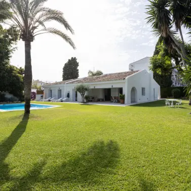 Краткосрочная аренда  отдельно стоящей виллы в San Pedro de Alcántara