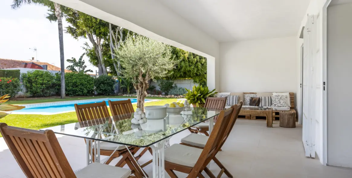 Alquiler a corto plazo de villa independiente en San Pedro de Alcántara 11