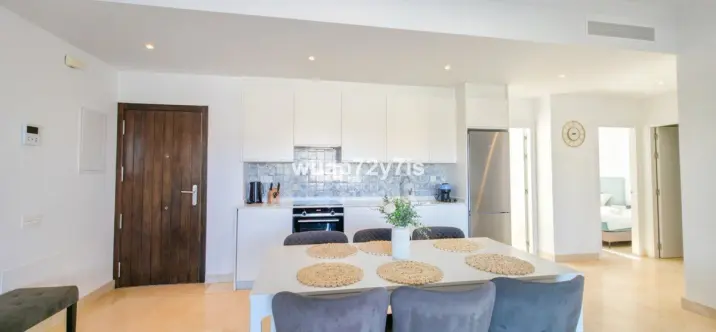 Venta de apartamento en planta media en Benahavís 3