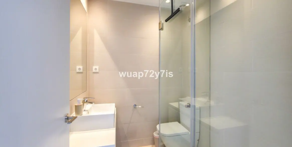 Venta de apartamento en planta media en Benahavís 16