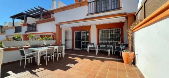 Venta de adosado en Marbella 0
