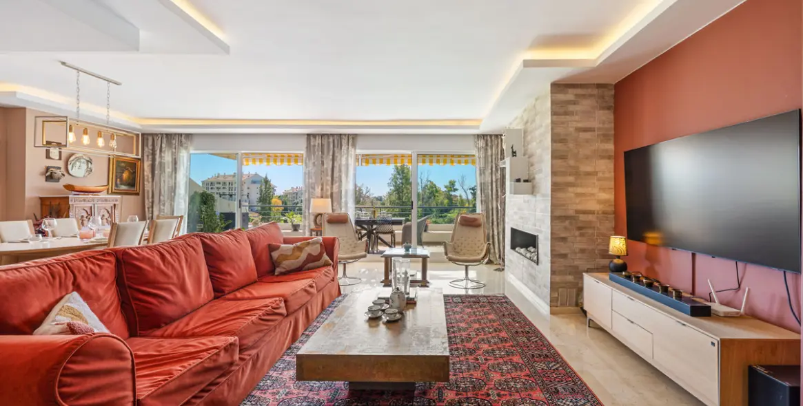 Venta de apartamento en planta media en San Pedro de Alcántara 2