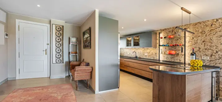 Venta de apartamento en planta media en San Pedro de Alcántara 4