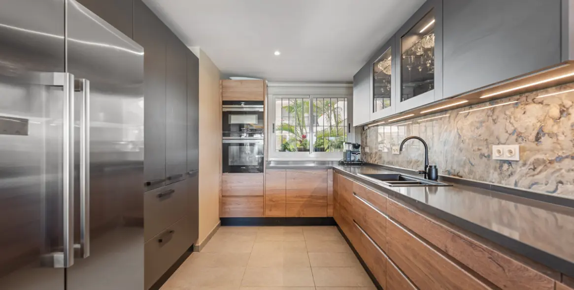 Venta de apartamento en planta media en San Pedro de Alcántara 7