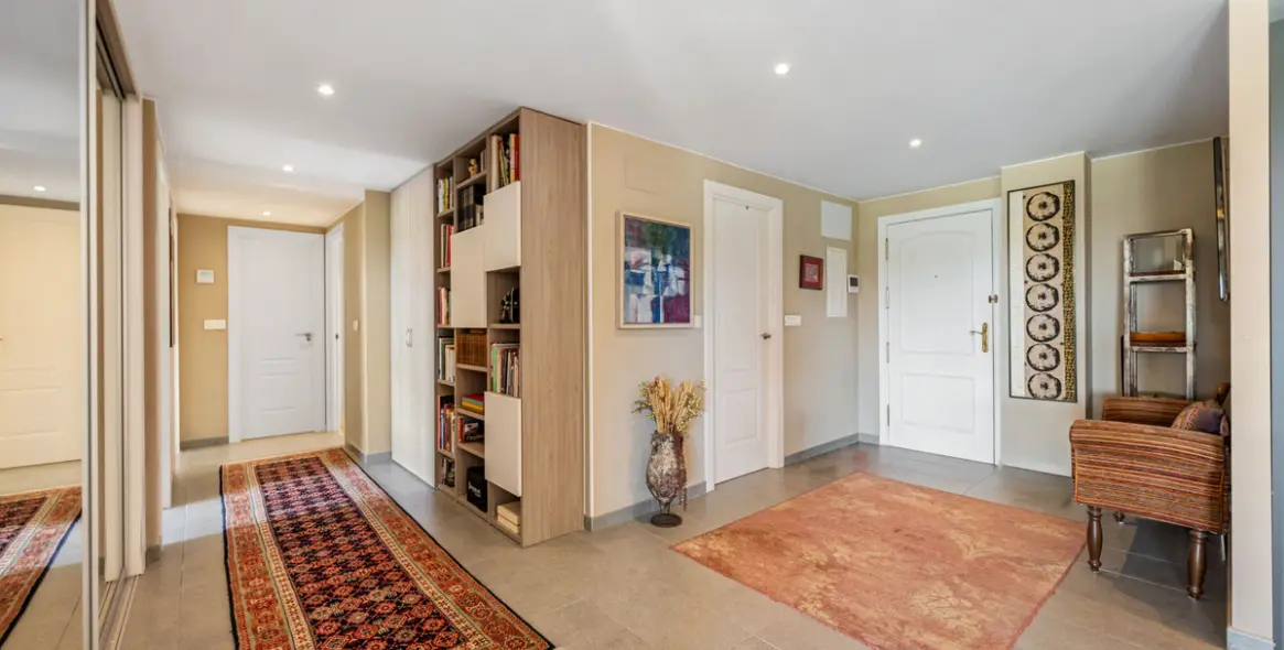 Venta de apartamento en planta media en San Pedro de Alcántara 20