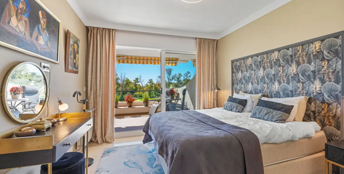 Venta de apartamento en planta media en San Pedro de Alcántara 21