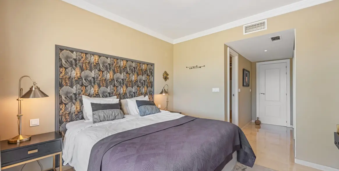 Venta de apartamento en planta media en San Pedro de Alcántara 22