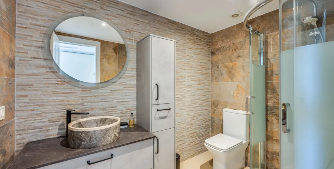 Venta de apartamento en planta media en San Pedro de Alcántara 23