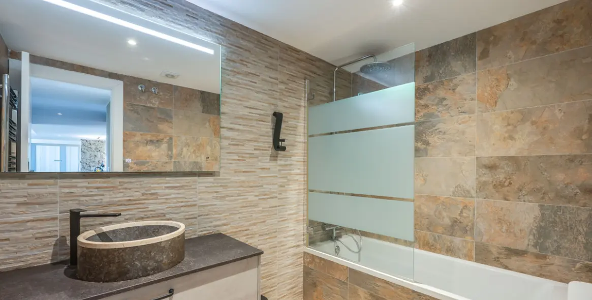 Venta de apartamento en planta media en San Pedro de Alcántara 36