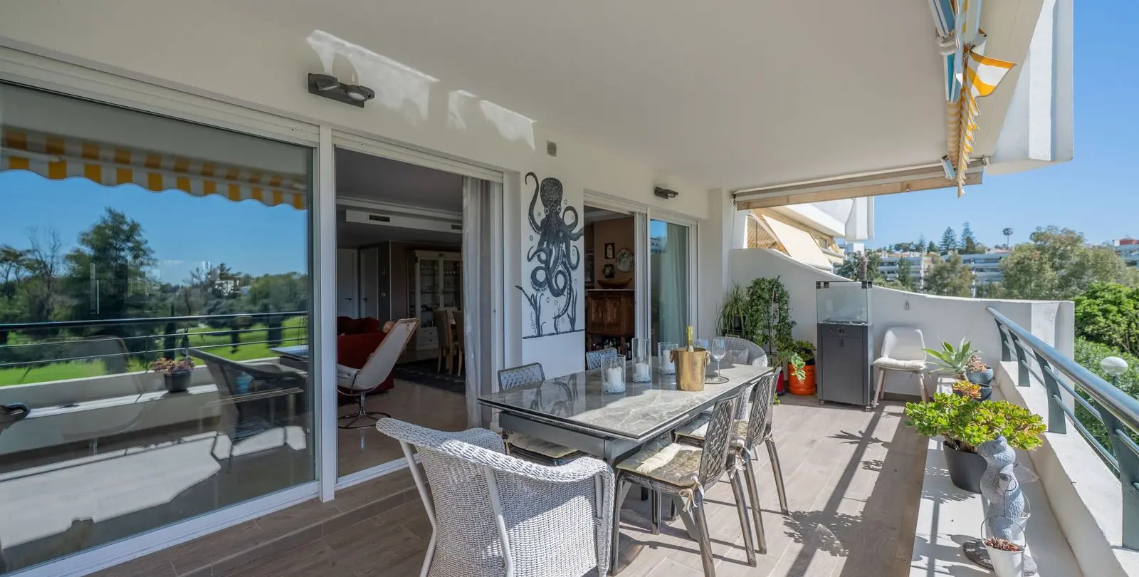 Sale of middle floor apartment in Guadalmina Alta 19