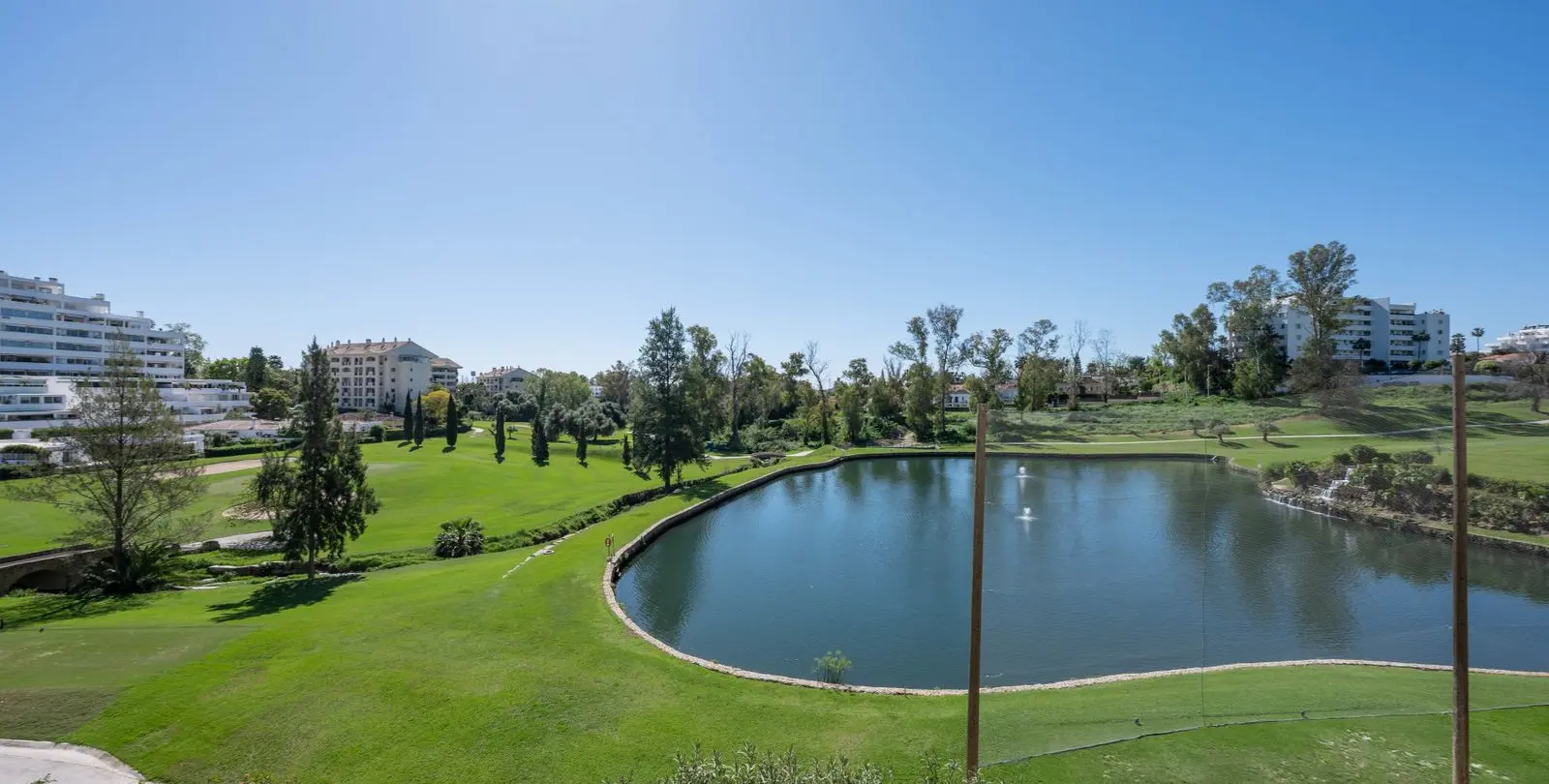 Sale of middle floor apartment in Guadalmina Alta 30