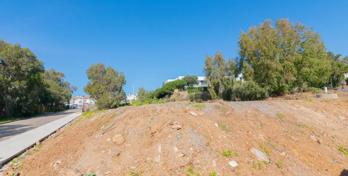 Venta de parcela residencial en Manilva 24