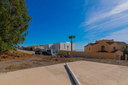 Image 7 thumb