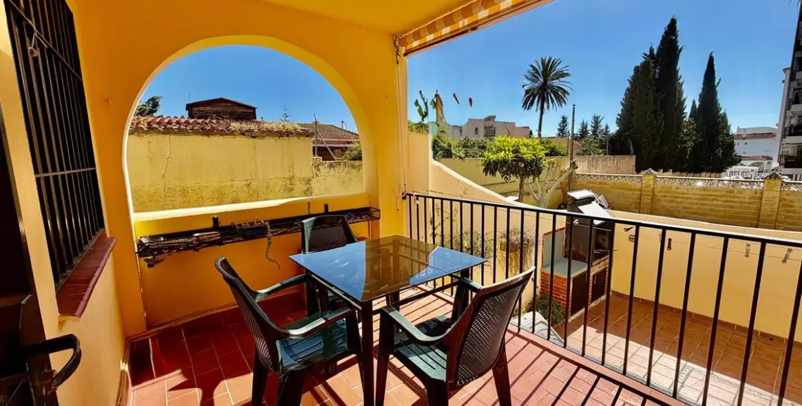 Venta de apartamento en planta media en Torremolinos 1