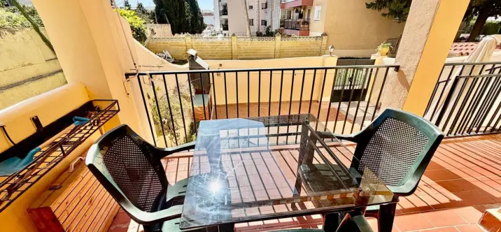 Venta de apartamento en planta media en Torremolinos 1