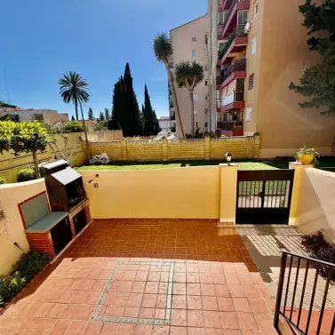 Venta de apartamento en planta media en Torremolinos