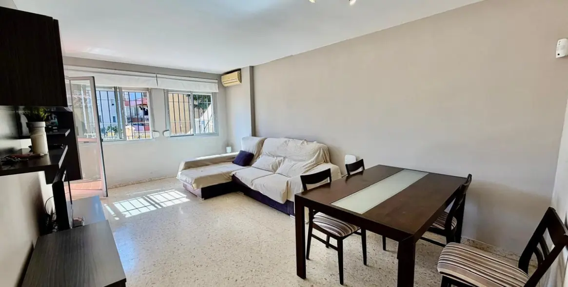 Venta de apartamento en planta media en Torremolinos 9