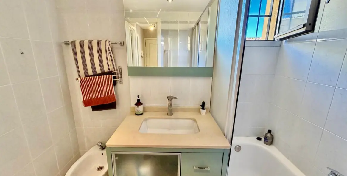 Venta de apartamento en planta media en Torremolinos 18