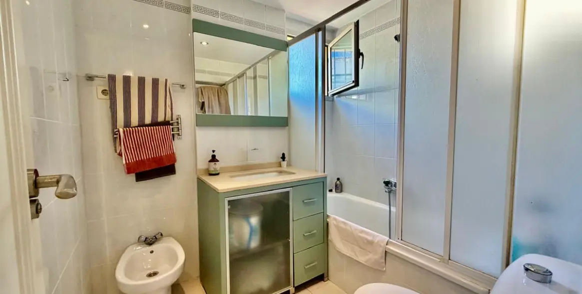 Venta de apartamento en planta media en Torremolinos 19