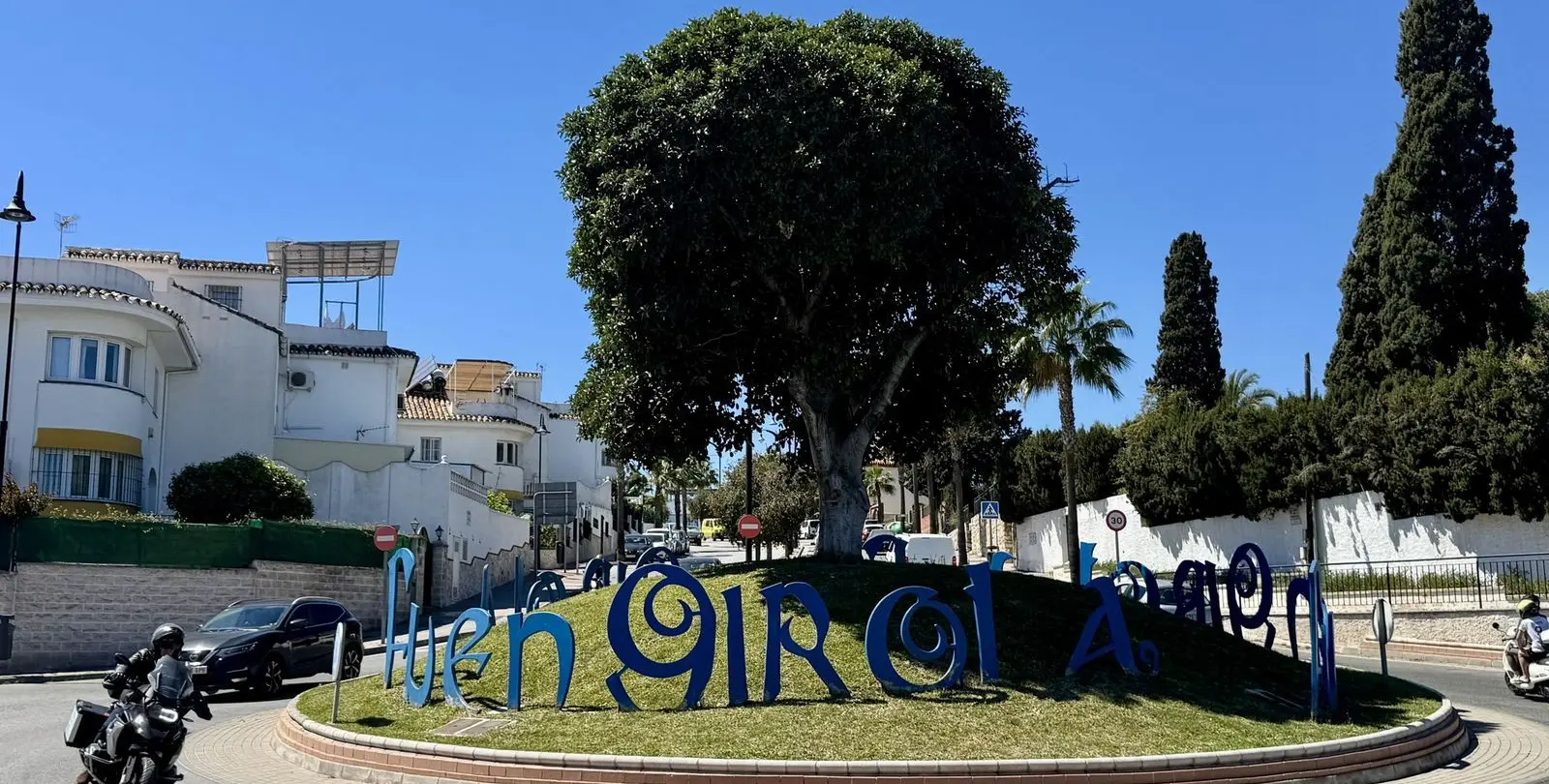 Sale of penthouse in Fuengirola 2