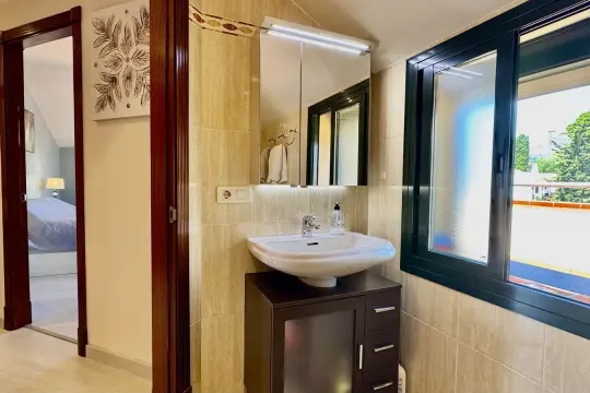 Image 46 thumb