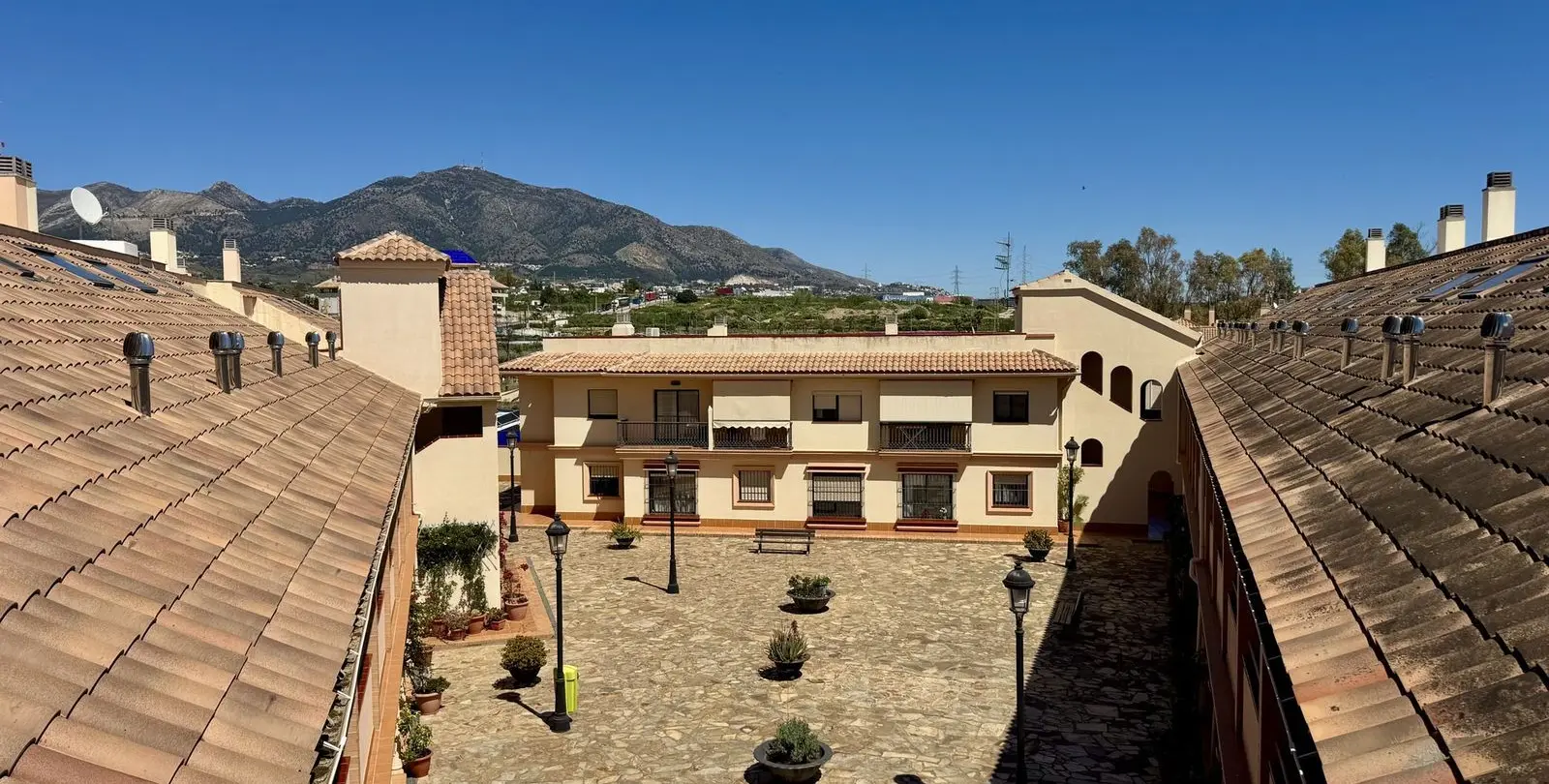 Sale of penthouse in Fuengirola 53
