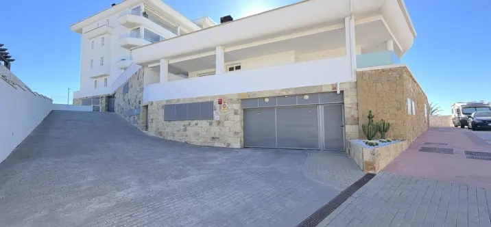 Venta de apartamento en planta media en Torreblanca 1