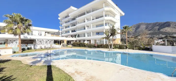 Venta de apartamento en planta media en Torreblanca 2