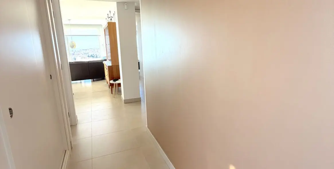 Venta de apartamento en planta media en Torreblanca 33