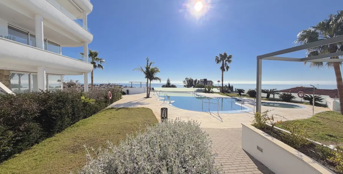 Venta de apartamento en planta media en Torreblanca 36
