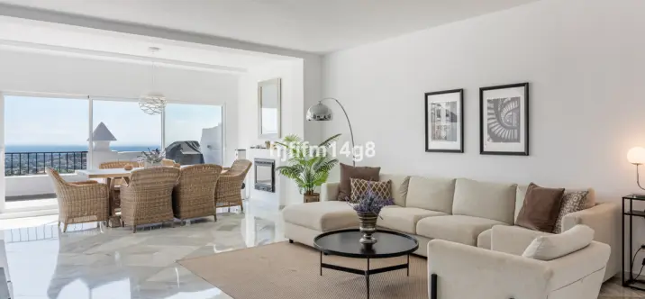 Venta de ático dúplex en Benahavís 3