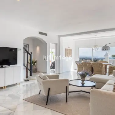 Venta de ático dúplex en Benahavís