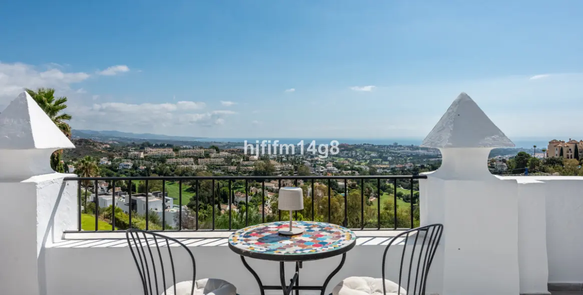 Venta de ático dúplex en Benahavís 22